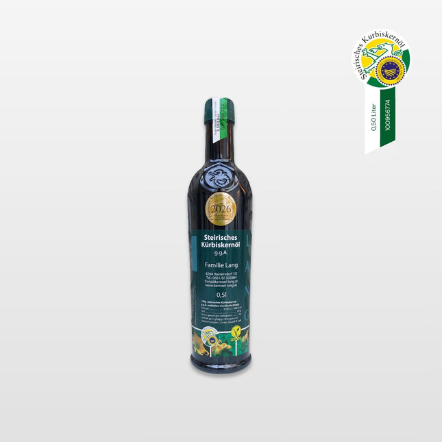0,5L Steirisches Kürbiskernöl g.g.A. von Kernöl Lang, 100 % reines Kürbiskernöl aus 100 % steirischen Kürbiskernen, hergestellt in der Steiermark